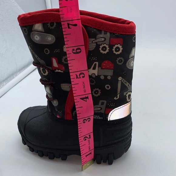 Boys Black and Red Construction Theme Winter Snow Boots Size 6 - Picture 13 of 14